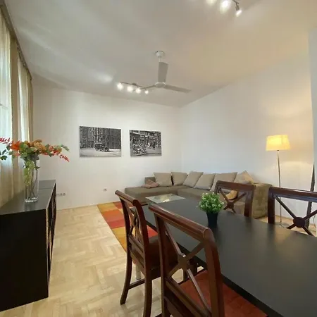 Downtown Gozsdu Vibe