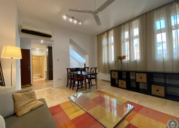 Appartement Downtown Gozsdu Vibe *